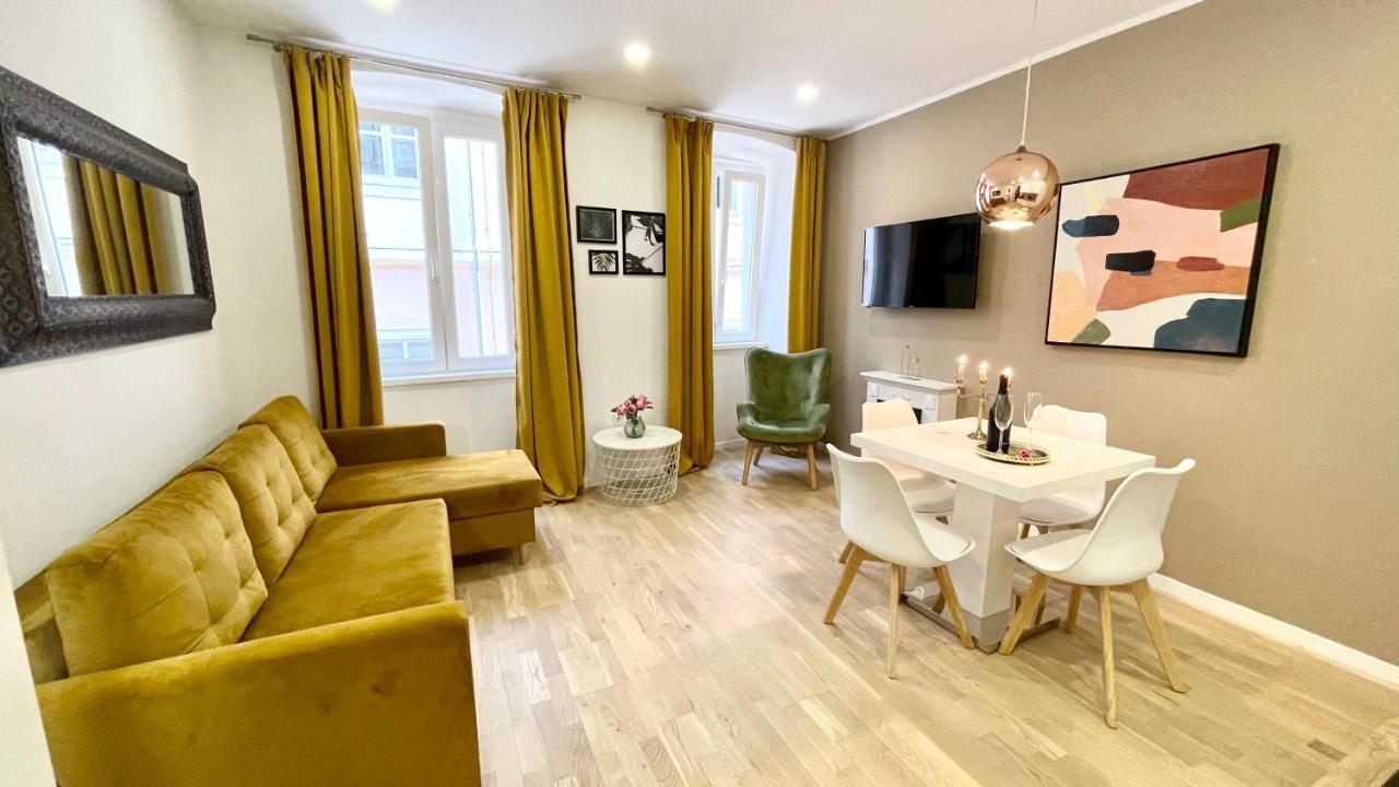 Hedone Luxury 3 Apartments With Free Parking PUY 외부 사진