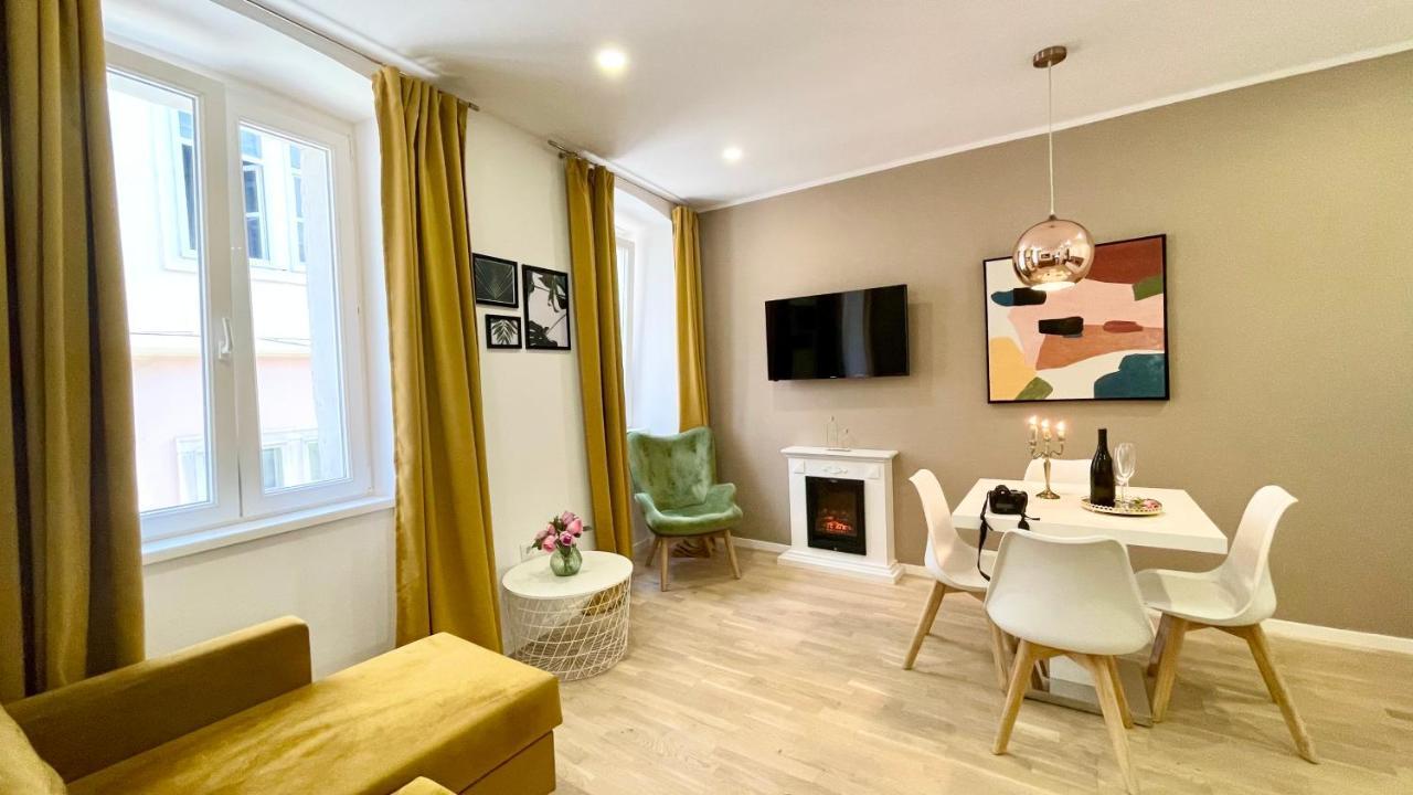 Hedone Luxury 3 Apartments With Free Parking PUY 외부 사진