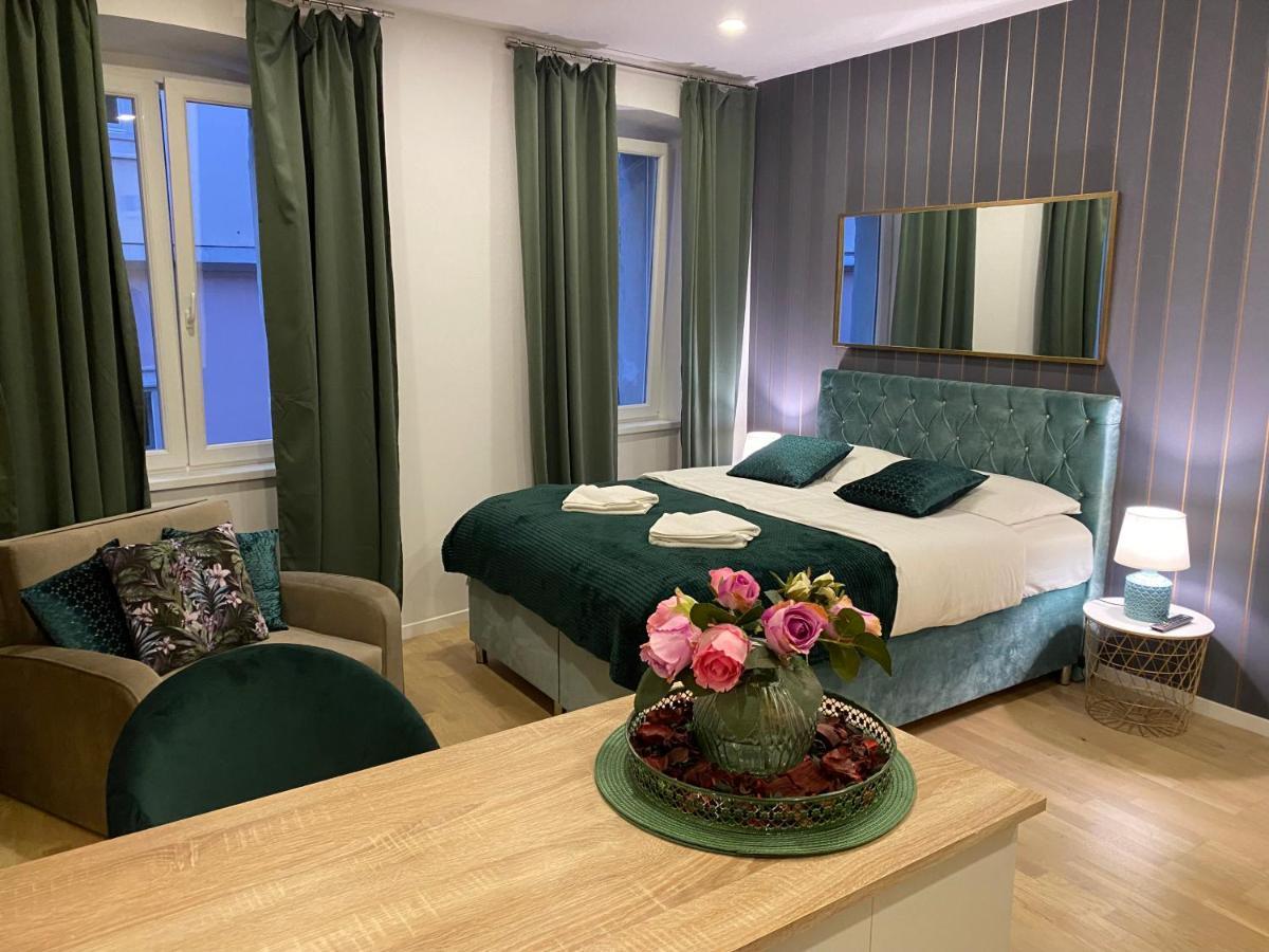 Hedone Luxury 3 Apartments With Free Parking PUY 외부 사진